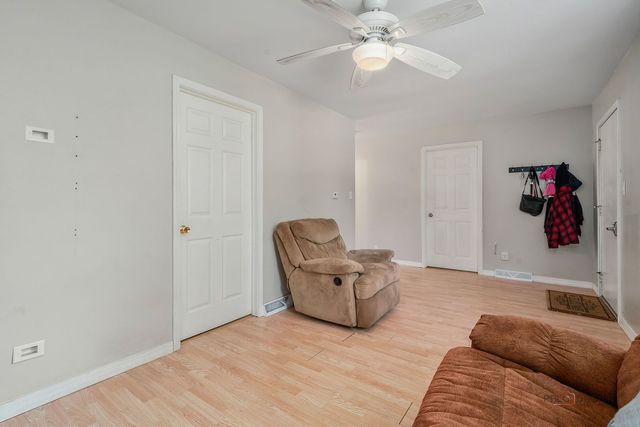 423 Lily Lane, Lakemoor, IL 60051
