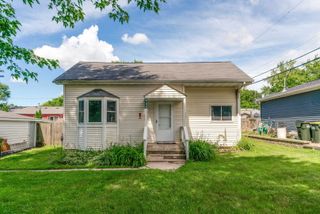 423 Lily Lane, Lakemoor, IL 60051