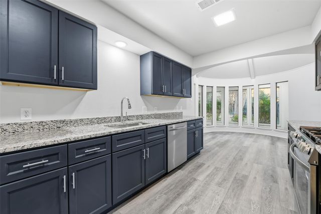 618 Green Hills Court, Duncanville, TX 75137