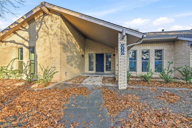 618 Green Hills Court, Duncanville, TX 75137