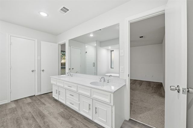 618 Green Hills Court, Duncanville, TX 75137