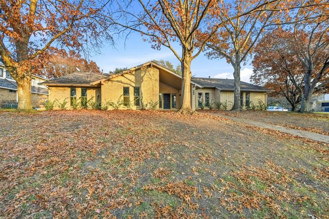 618 Green Hills Court, Duncanville, TX 75137