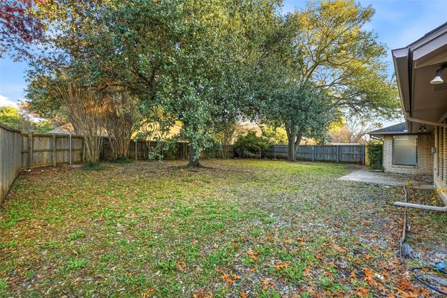 618 Green Hills Court, Duncanville, TX 75137