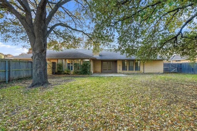 618 Green Hills Court, Duncanville, TX 75137