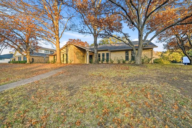 618 Green Hills Court, Duncanville, TX 75137