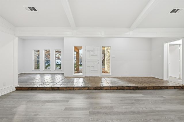 618 Green Hills Court, Duncanville, TX 75137