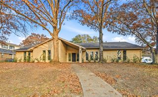 618 Green Hills Court, Duncanville, TX 75137