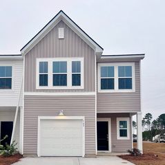 702 Ridgley Drive, Summerville, SC 29486