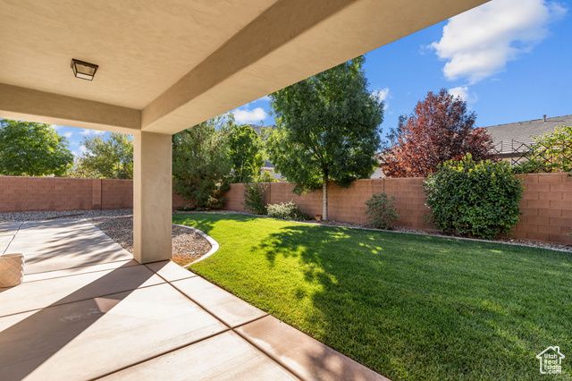2334 E CRIMSON RIDGE DR, St. George, UT 84790