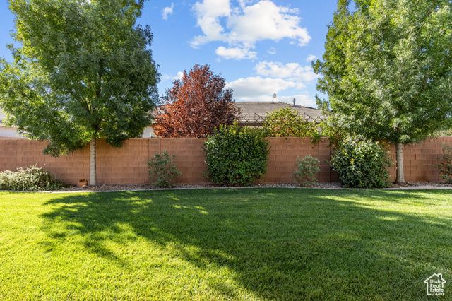 2334 E CRIMSON RIDGE DR, St. George, UT 84790
