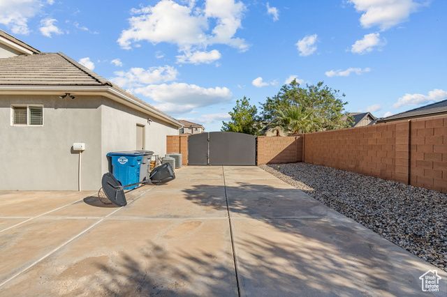 2334 E CRIMSON RIDGE DR, St. George, UT 84790