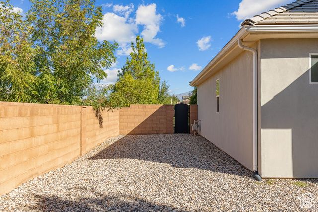 2334 E CRIMSON RIDGE DR, St. George, UT 84790