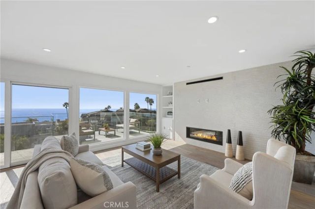 723 Balboa Avenue, Laguna Beach, CA 92651