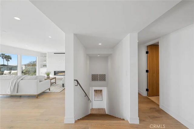 723 Balboa Avenue, Laguna Beach, CA 92651