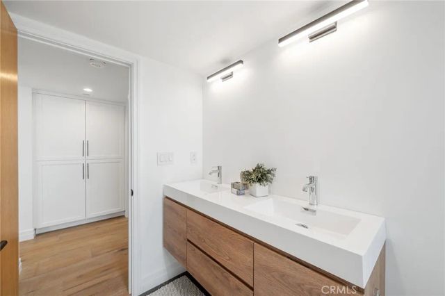 723 Balboa Avenue, Laguna Beach, CA 92651