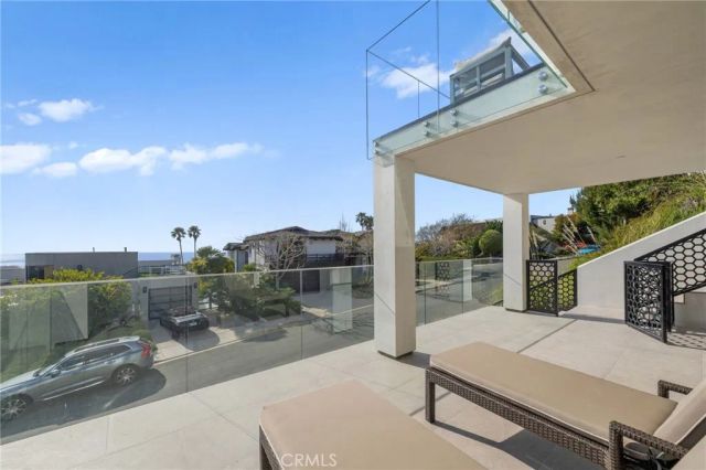 723 Balboa Avenue, Laguna Beach, CA 92651