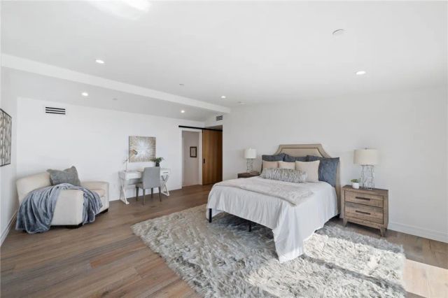 723 Balboa Avenue, Laguna Beach, CA 92651