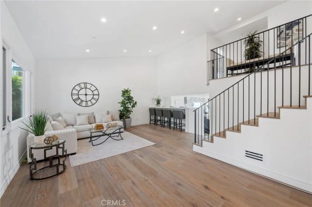 723 Balboa Avenue, Laguna Beach, CA 92651