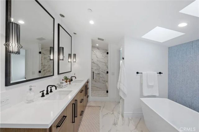 723 Balboa Avenue, Laguna Beach, CA 92651