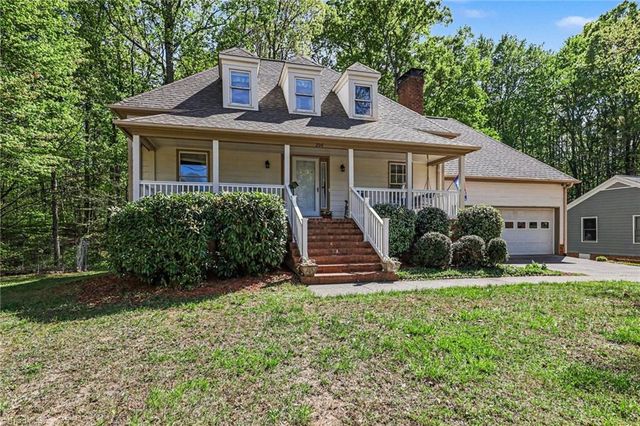206 Conrad Circle, Lewisville, NC 27023