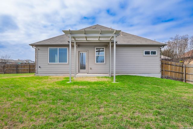 2185 Keystone Dr, New Braunfels, TX 78130