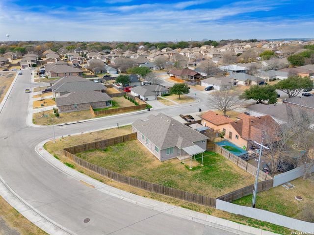 2185 Keystone Dr, New Braunfels, TX 78130