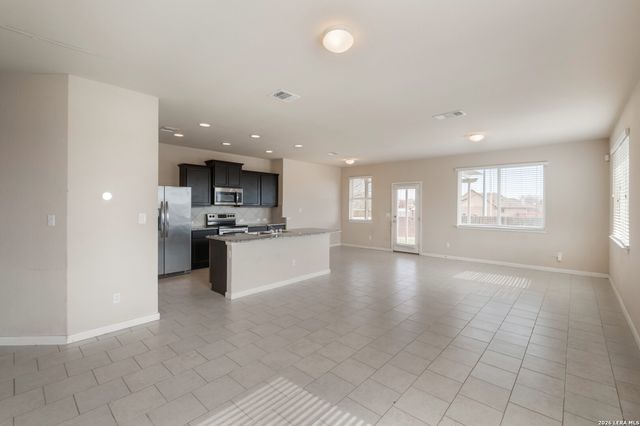 2185 Keystone Dr, New Braunfels, TX 78130