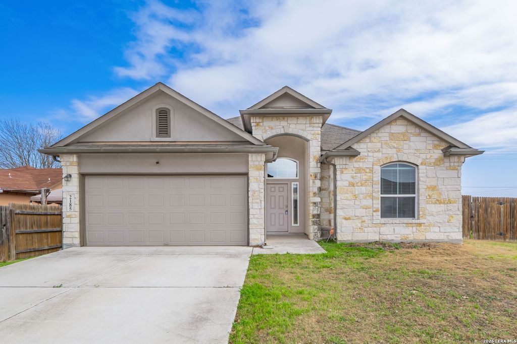 2185 Keystone Dr, New Braunfels, TX 78130