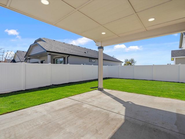 5316 N Sun Beam Ln, Spokane, WA 99217