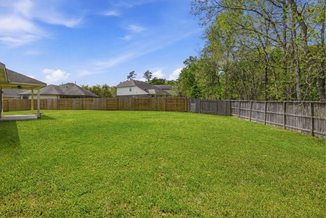 7 Maple Mill Court, Conroe, TX 77301
