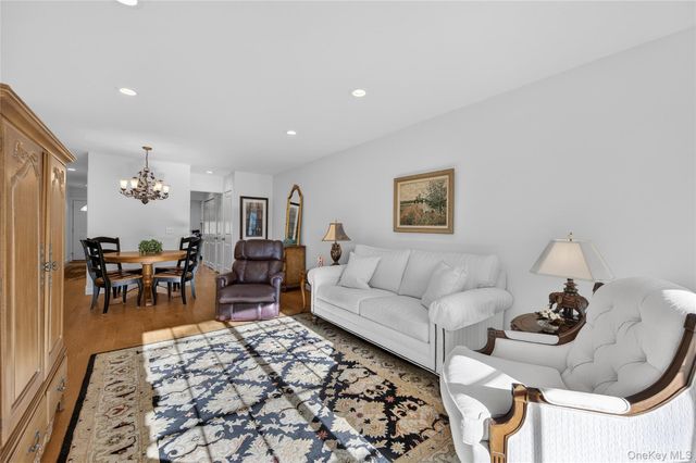 1 Mechanic Court, Huntington, NY 11743