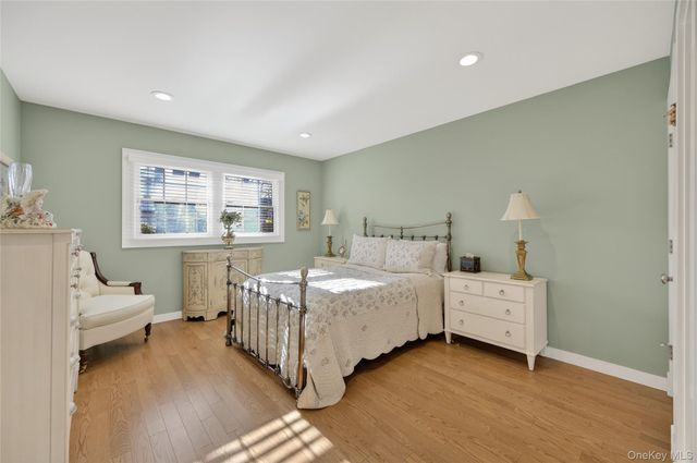 1 Mechanic Court, Huntington, NY 11743