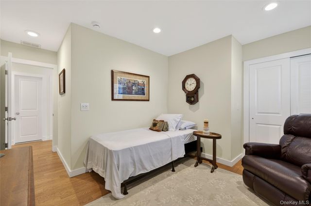 1 Mechanic Court, Huntington, NY 11743