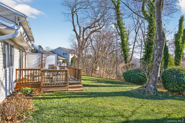 1 Mechanic Court, Huntington, NY 11743