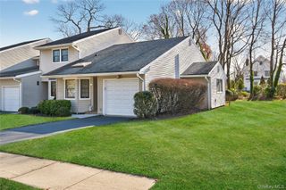 1 Mechanic Court, Huntington, NY 11743