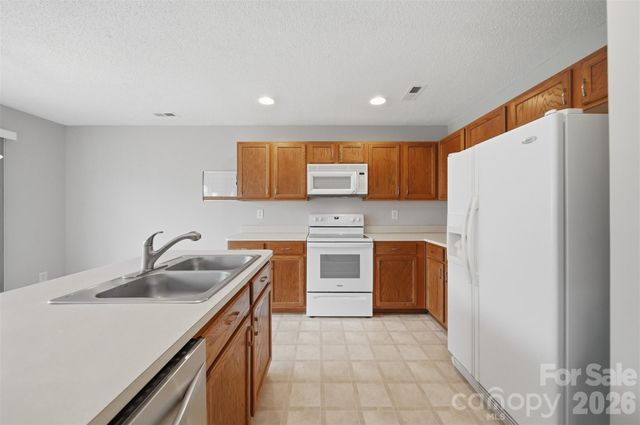 2155 Edenderry Drive, Statesville, NC 28625