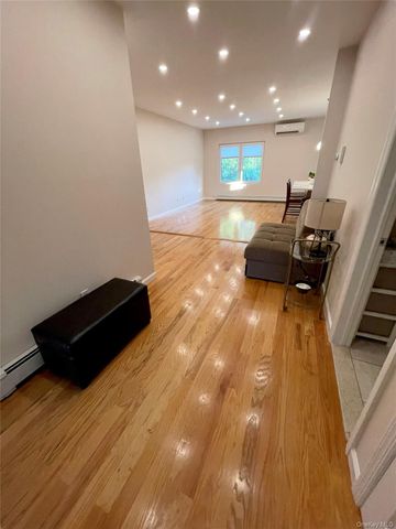 6622 53rd Avenue 2, Maspeth, NY 11378