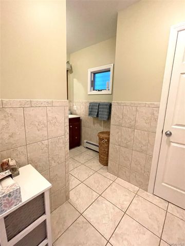 6622 53rd Avenue 2, Maspeth, NY 11378