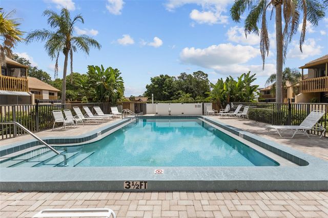 3037 WILLOW GREEN DRIVE 12, Sarasota, FL 34235