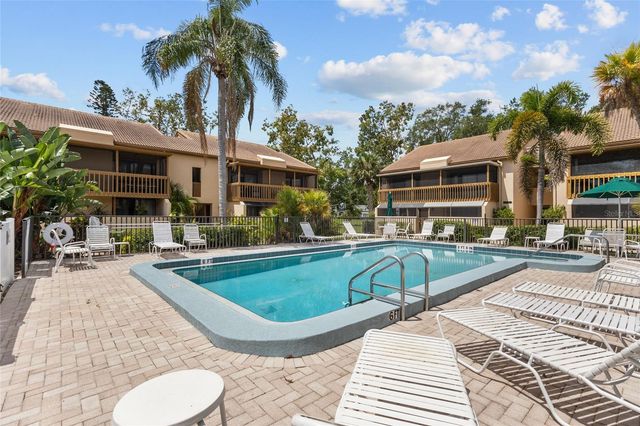 3037 WILLOW GREEN DRIVE 12, Sarasota, FL 34235