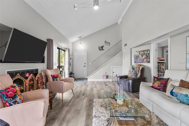 3037 WILLOW GREEN DRIVE 12, Sarasota, FL 34235