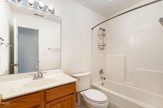 1005 Scotsburg Trail, Hillsborough, NC 27278