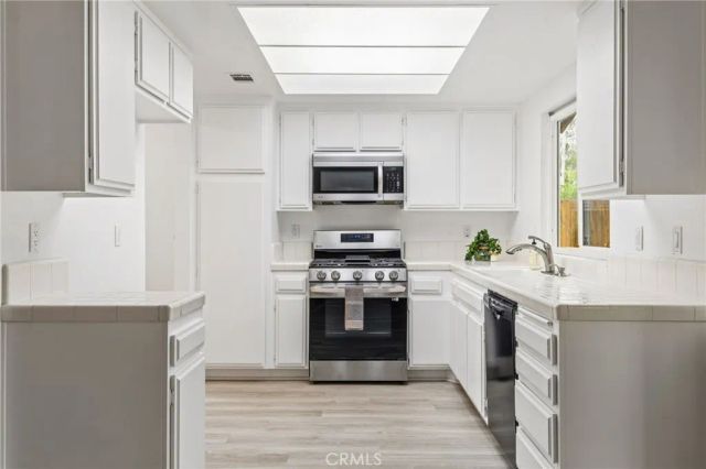 5925 Grinnell Drive, Jurupa Valley, CA 92509