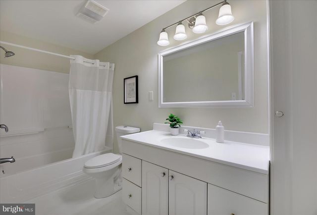 1042 CAPE SPLITT HARBOUR, Pasadena, MD 21122