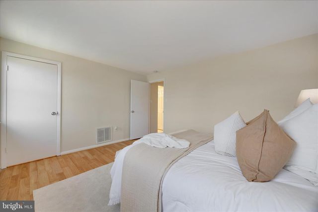 1042 CAPE SPLITT HARBOUR, Pasadena, MD 21122