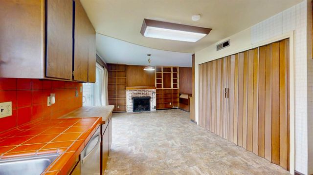 8904 Talisman Dr, Sacramento, CA 95826