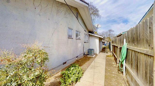 8904 Talisman Dr, Sacramento, CA 95826