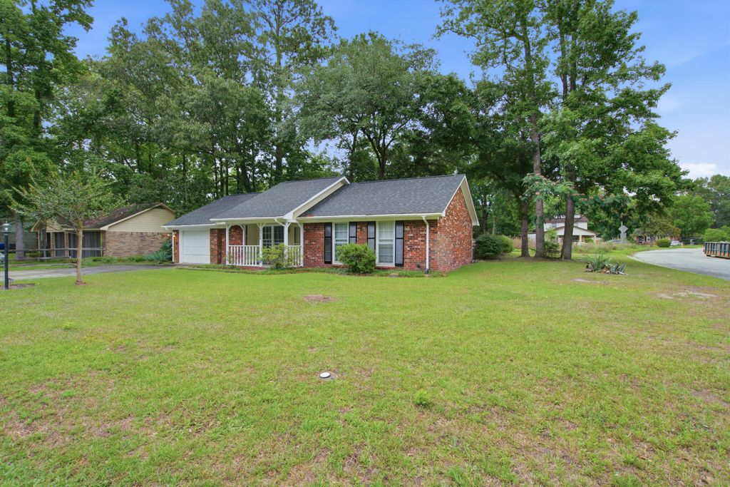 7754 Ginger Lane, North Charleston, SC 29420