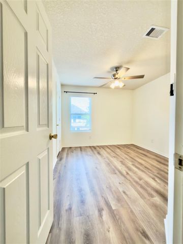 4935 Fair Oak Dale Lane, Humble, TX 77346