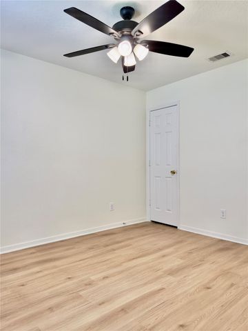 4935 Fair Oak Dale Lane, Humble, TX 77346